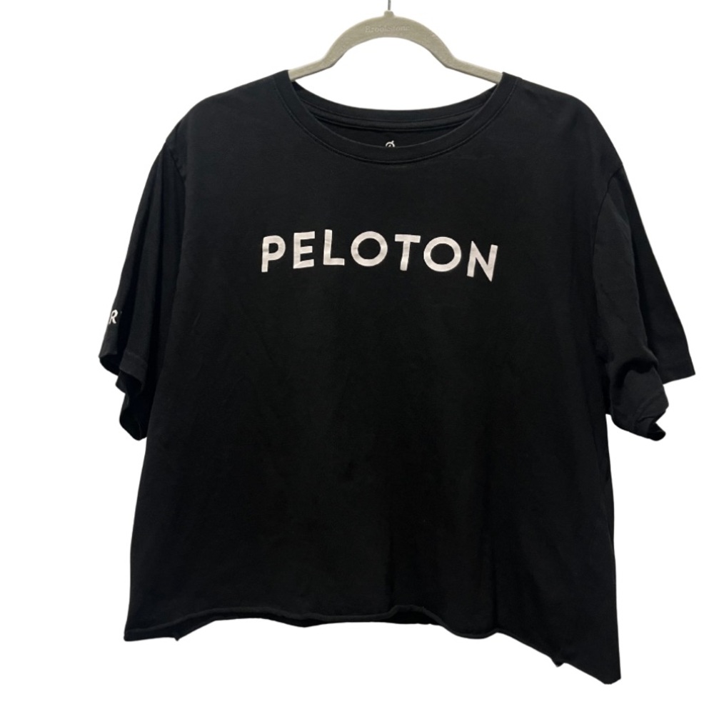 Peloton cropped tee size 2X